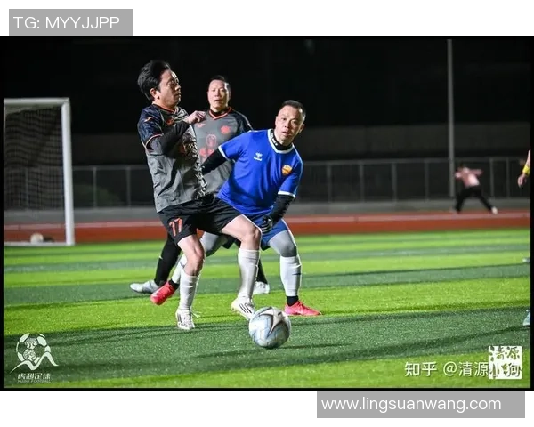 图圣马丁与老男孩的激烈对决揭示足球战术与团队精神的深刻内涵