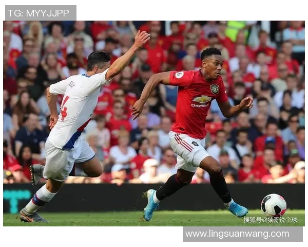 伯恩利与曼联历史交锋记录分析及战绩回顾