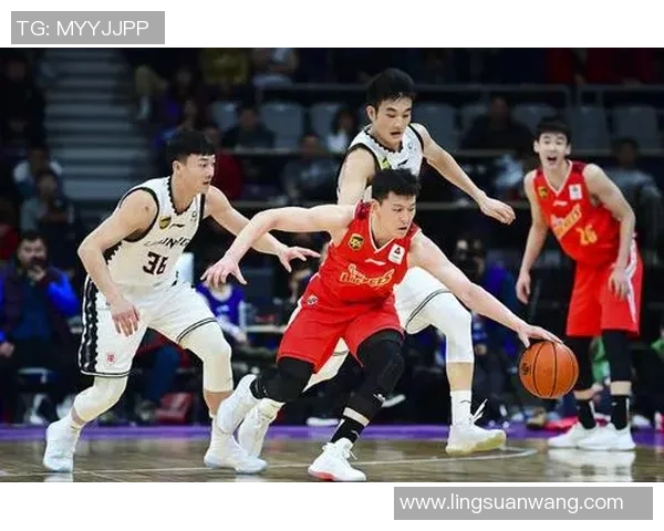 八一队与辽宁队下半场精彩对决回顾与分析 八一队与辽宁队下半场精彩对决回顾与分析